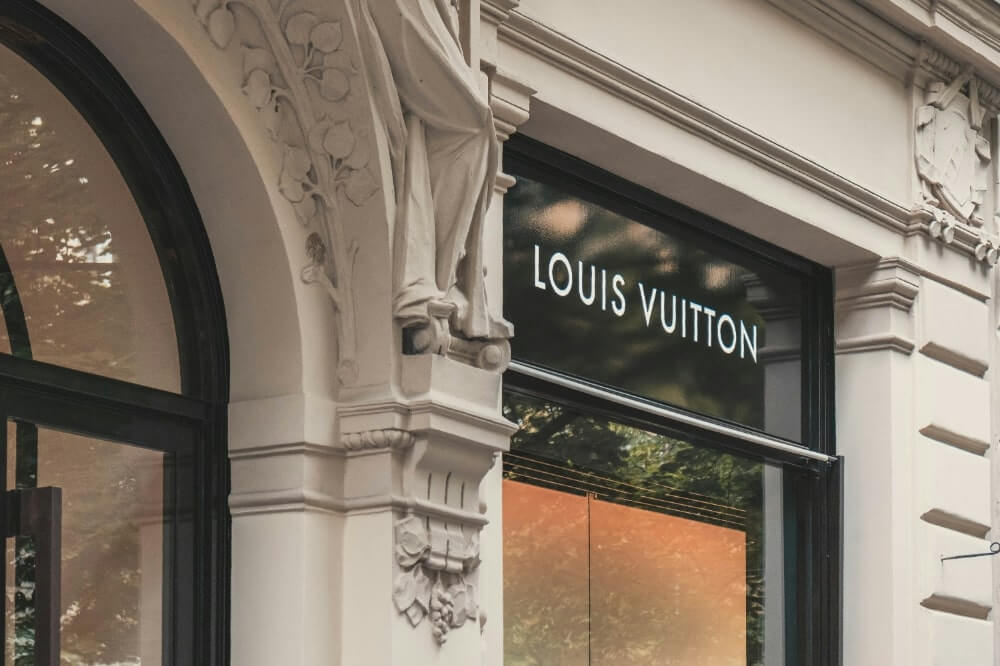 クラシックなルイヴィトンの店舗